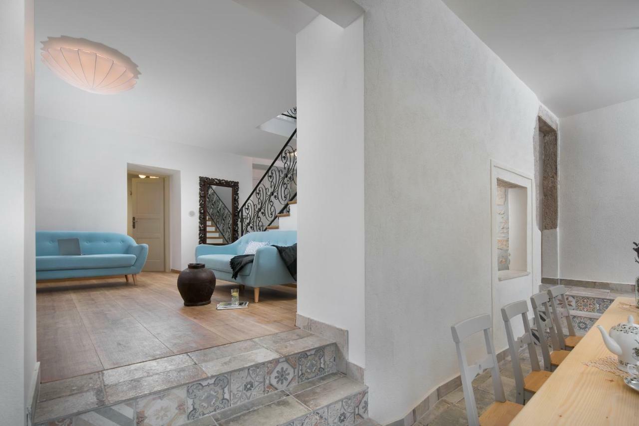 Mondinica Heritage House - Heated Pool Dobrinj Екстериор снимка